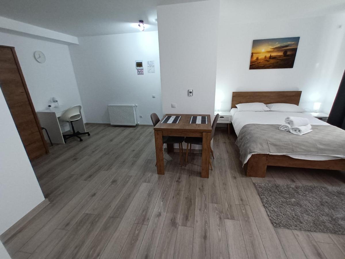 Old Town Studio Apartments Baia Mare Eksteriør billede